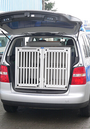 Hundebox_Polizei_und_Einsatzfahrzeuge