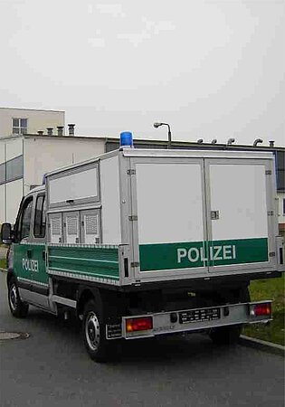 Hundebox_Polizei_und_Einsatzfahrzeuge_3