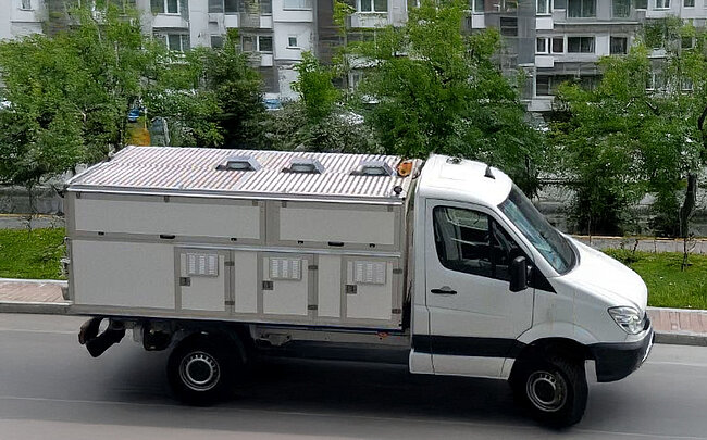 Aufsatzboxen auf Fahrgestell