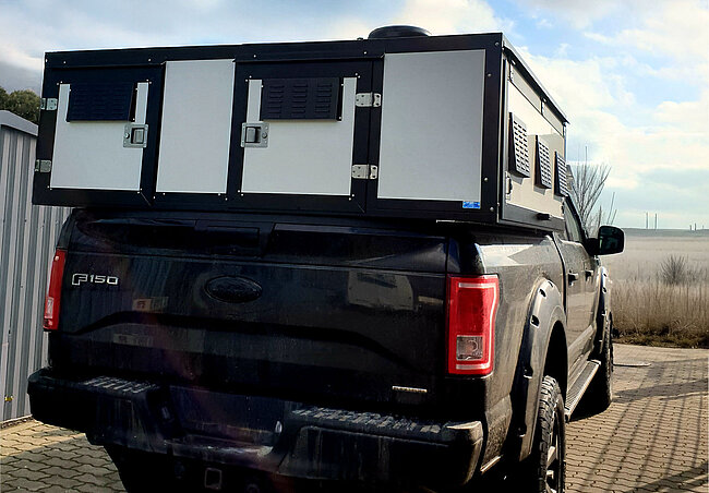 Pick-Up Box: auf der Bordwand